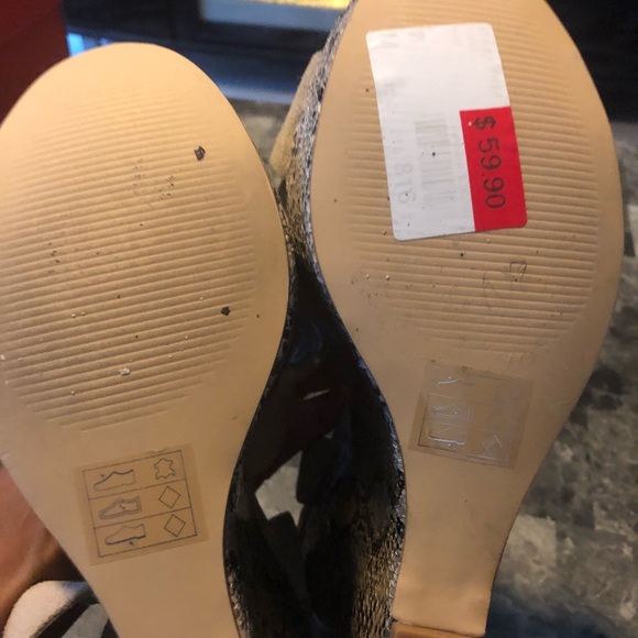 Jeffrey Tyler Wedges - Picture 4 of 4